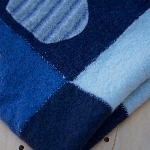Cate & Levi 100% Wool Eco-Friendly Knitted Blue Baby Play mat Handmade In Canada - Picture 3 of 15